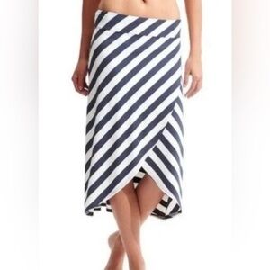 Athleta Navy and White Asymmetrical Skirt